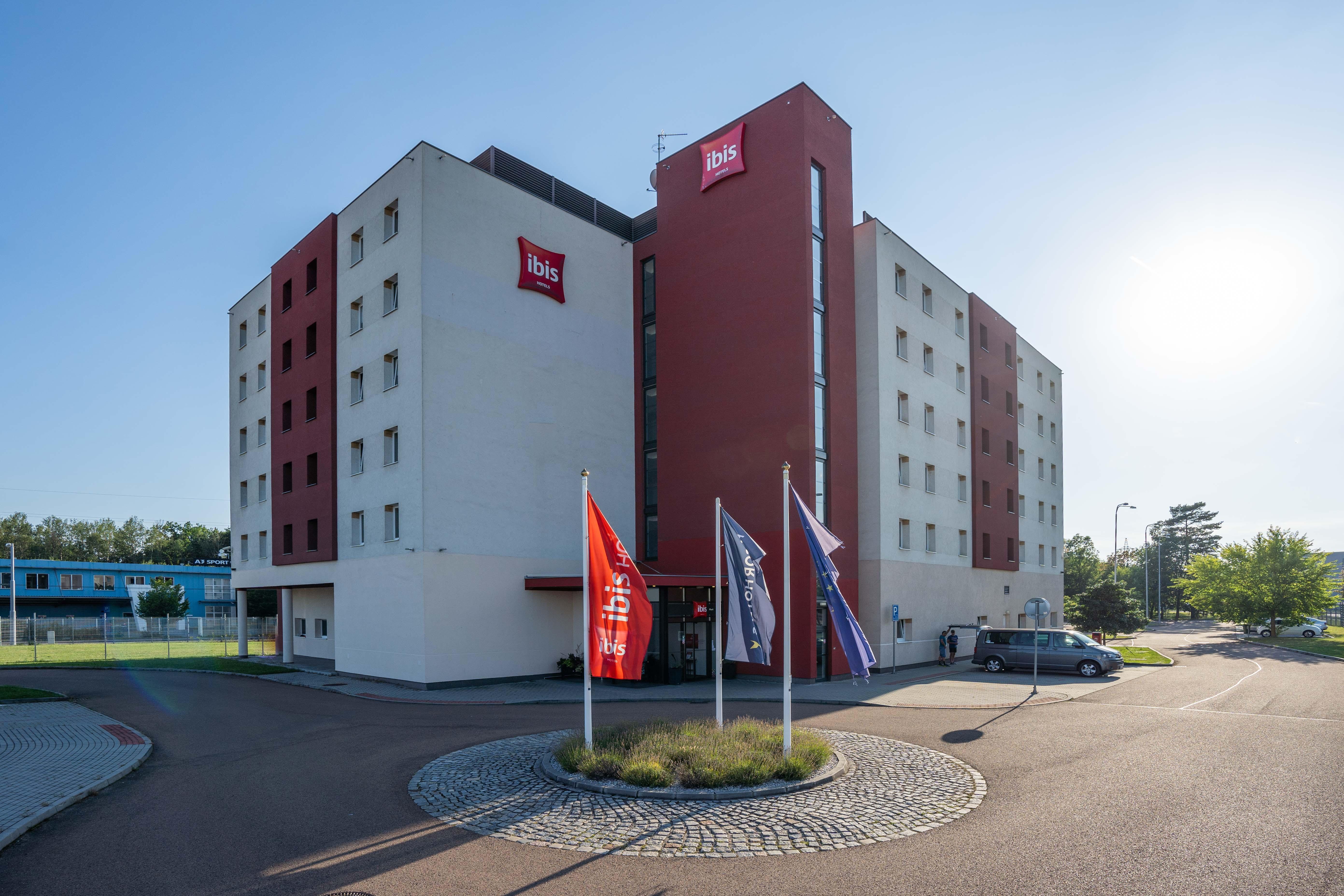 Ibis Hotel Plzeň Buitenkant foto